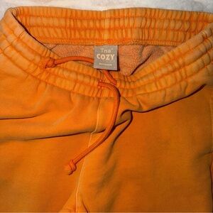 Aritzia TNA Cozy Boyfriend Sweatpants/Joggers Stone Washed Orange Baggy